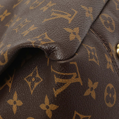 Exclusive Louis Vuitton Monogram Artsy MM — Top View