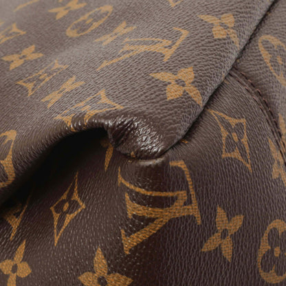 Exclusive Louis Vuitton Monogram Artsy MM — Lifestyle View