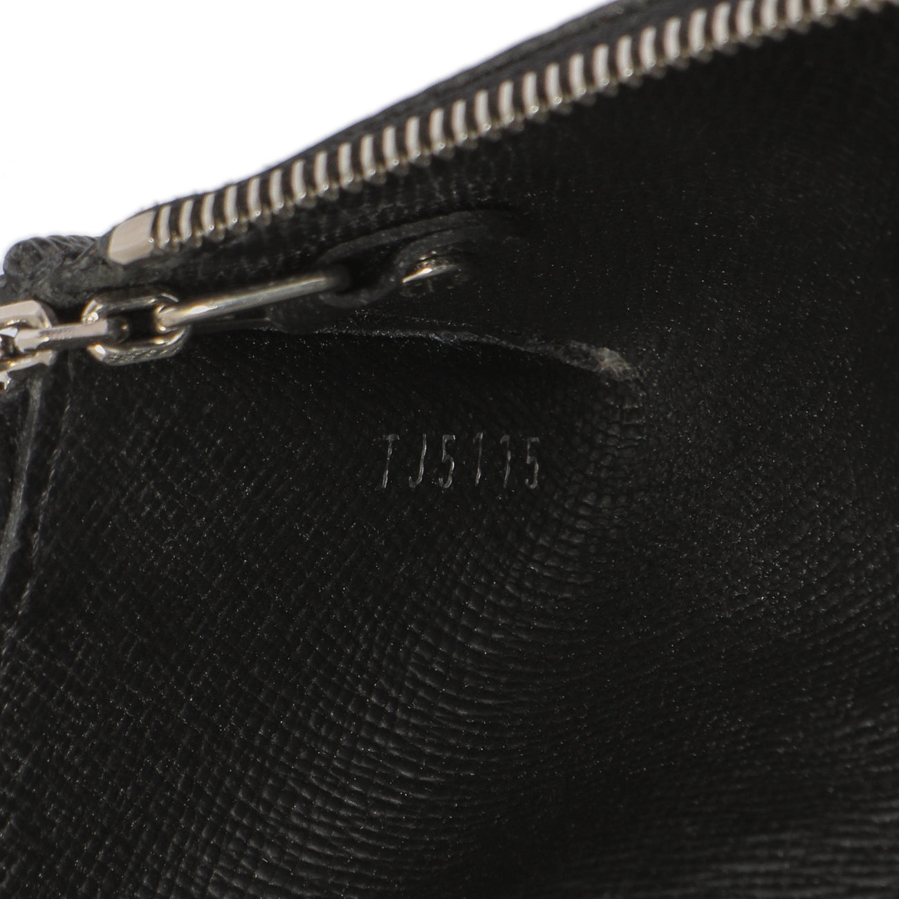 Exclusive Louis Vuitton Damier Graphite 4 Key Holder — Detail View