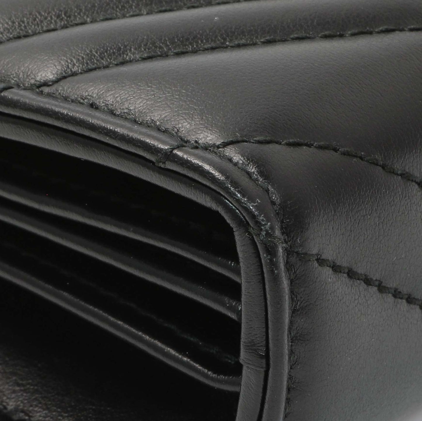 Exclusive Gucci Black Calfskin Matelasse GG Marmont Chain Wallet — Top View
