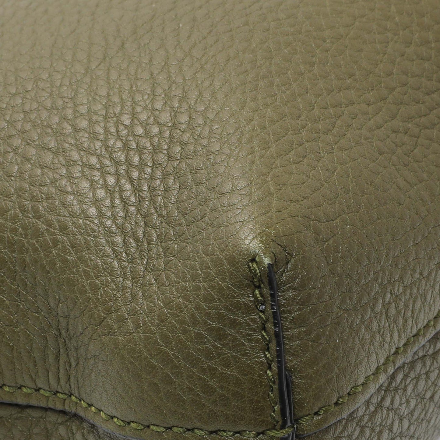 Exclusive Gucci Green Pebbled Calfskin Medium Soho Messenger Bag — Top View