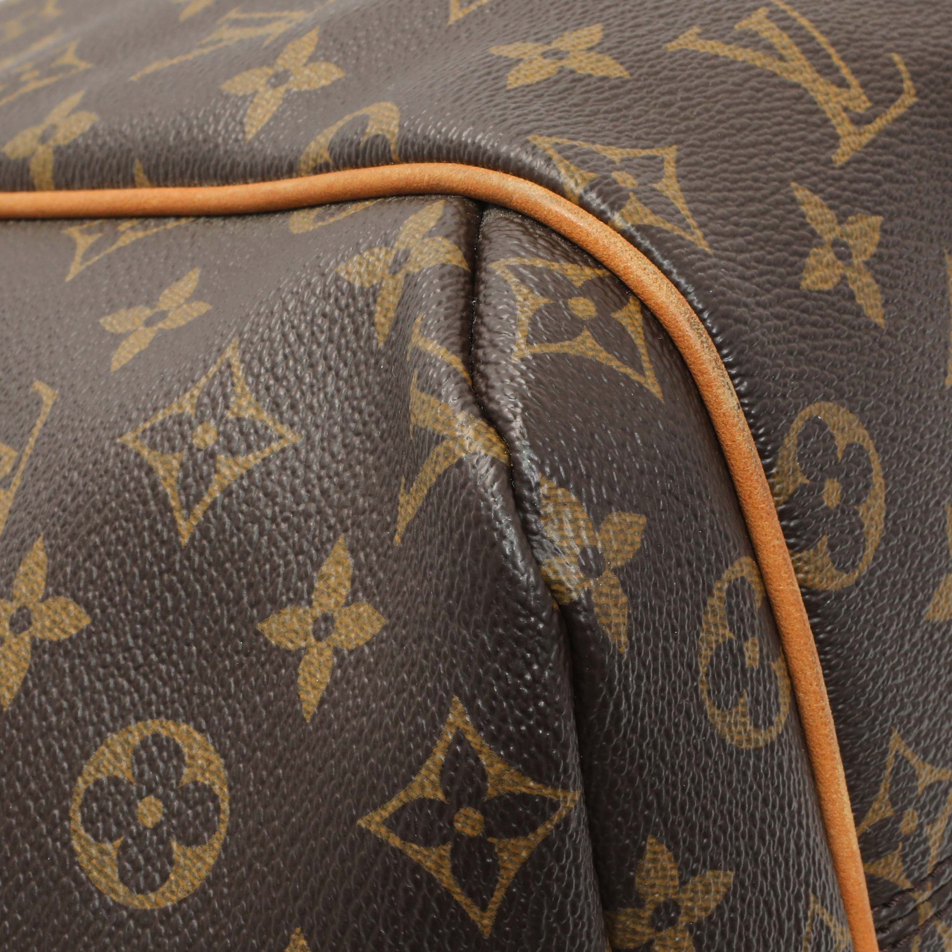 Exclusive Louis Vuitton Monogram Totally MM — Top View