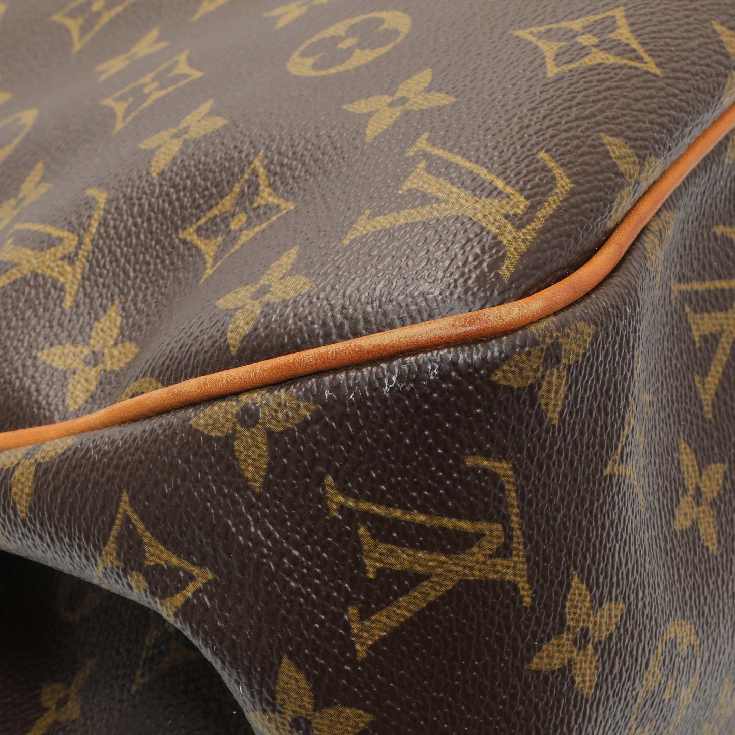 Exclusive Louis Vuitton Monogram Batignolles Horizontal — Top View