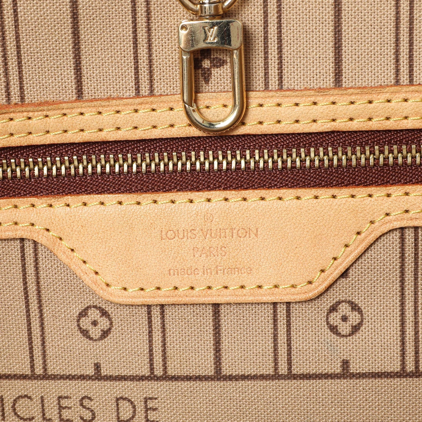 Exclusive Louis Vuitton Monogram Neverfull MM — Alternate View 9
