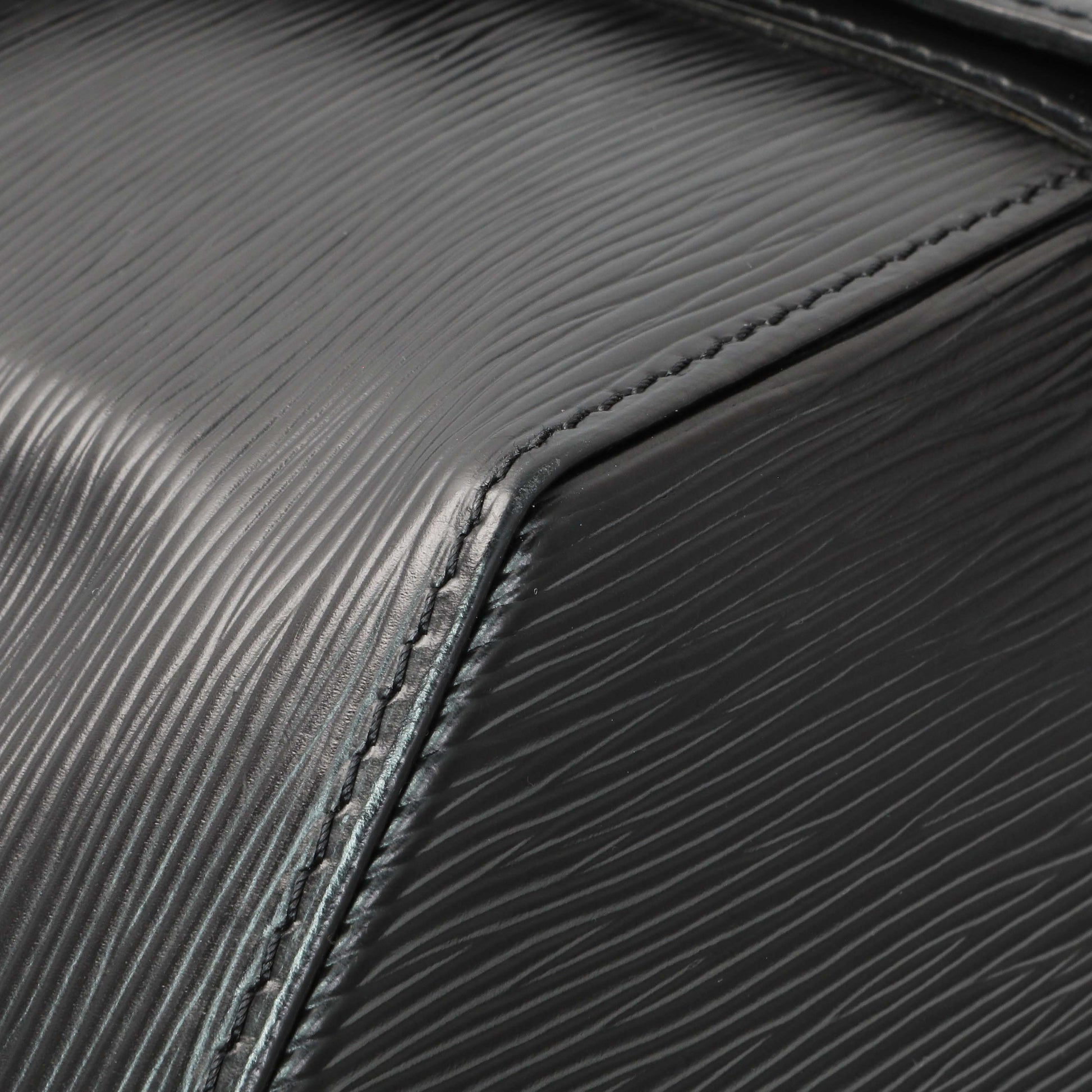 Exclusive Louis Vuitton Black Epi Sac a Dos Drawstring Bag — Lifestyle View