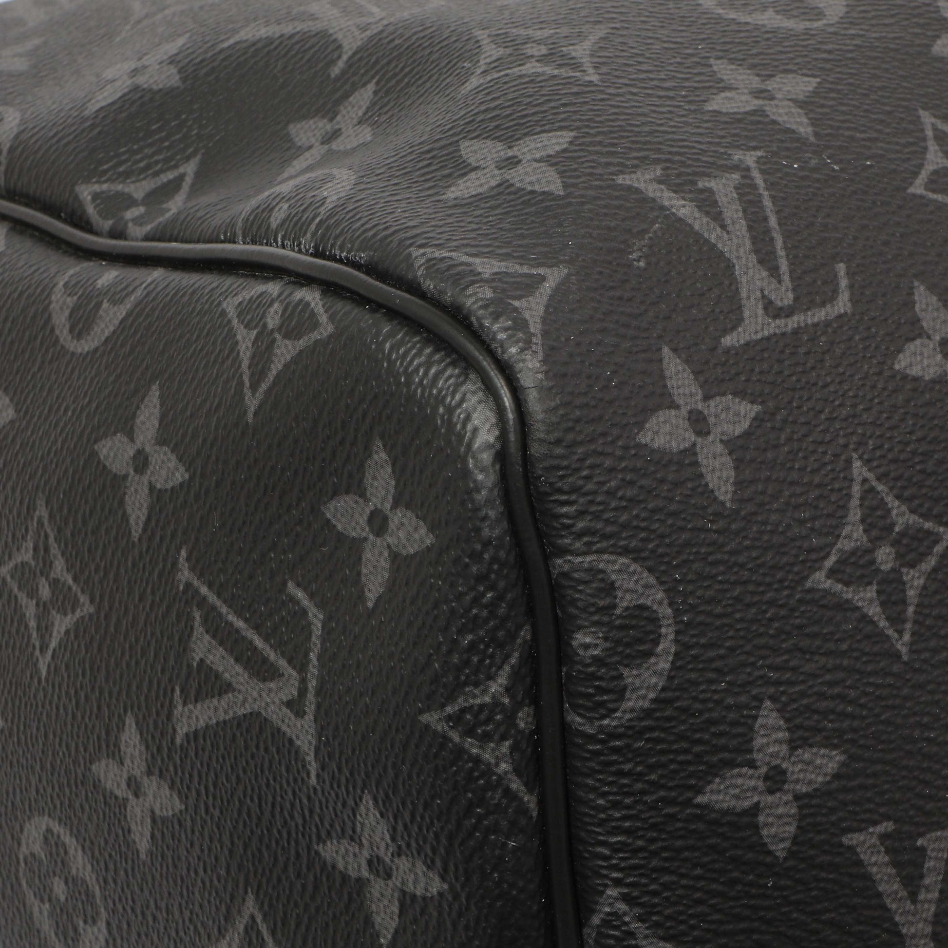 Exclusive Louis Vuitton Monogram Eclipse Keepall 55 Bandouliere — Detail View