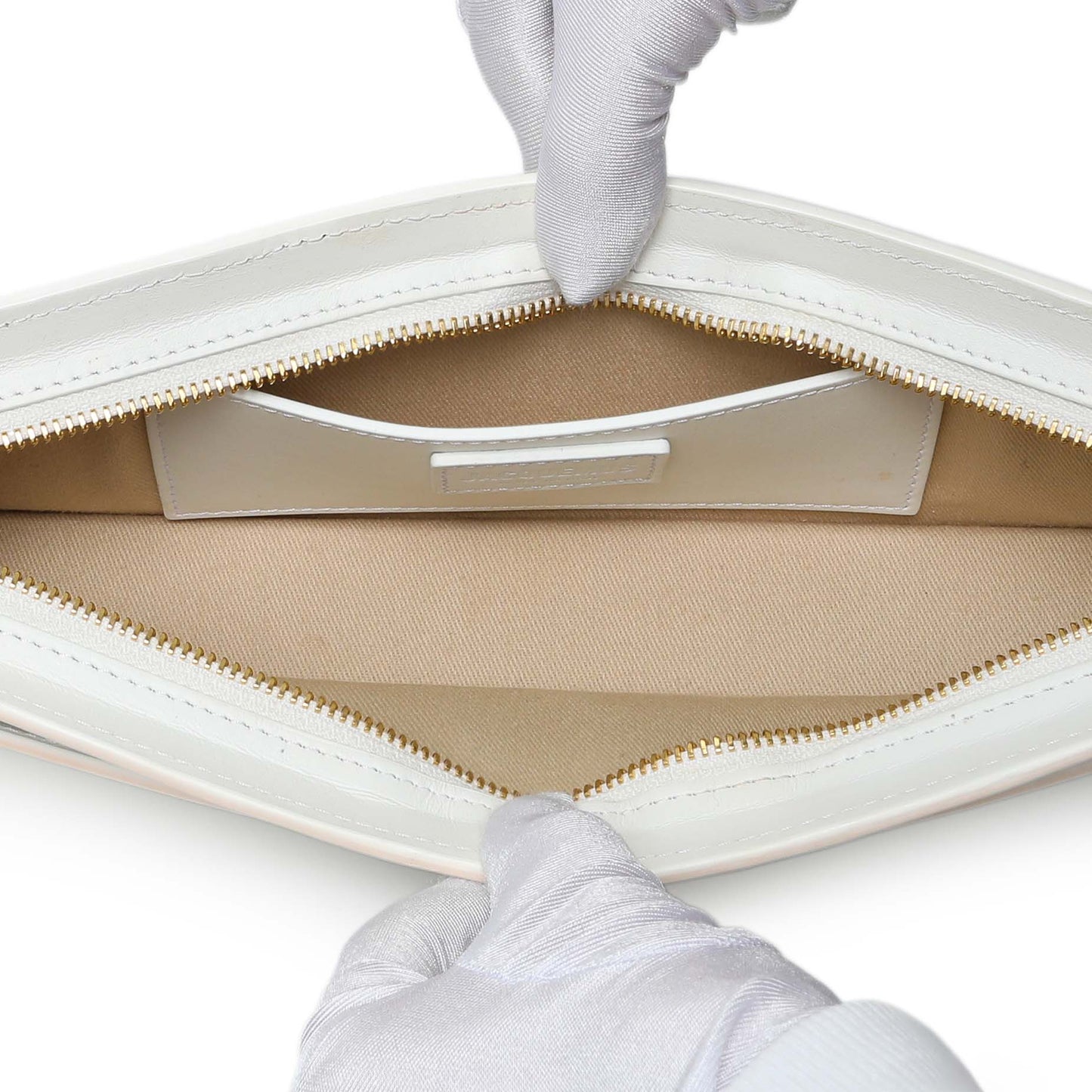 Exclusive Jacquemus White Calfskin Le Ciuciu Satchel — Lifestyle View