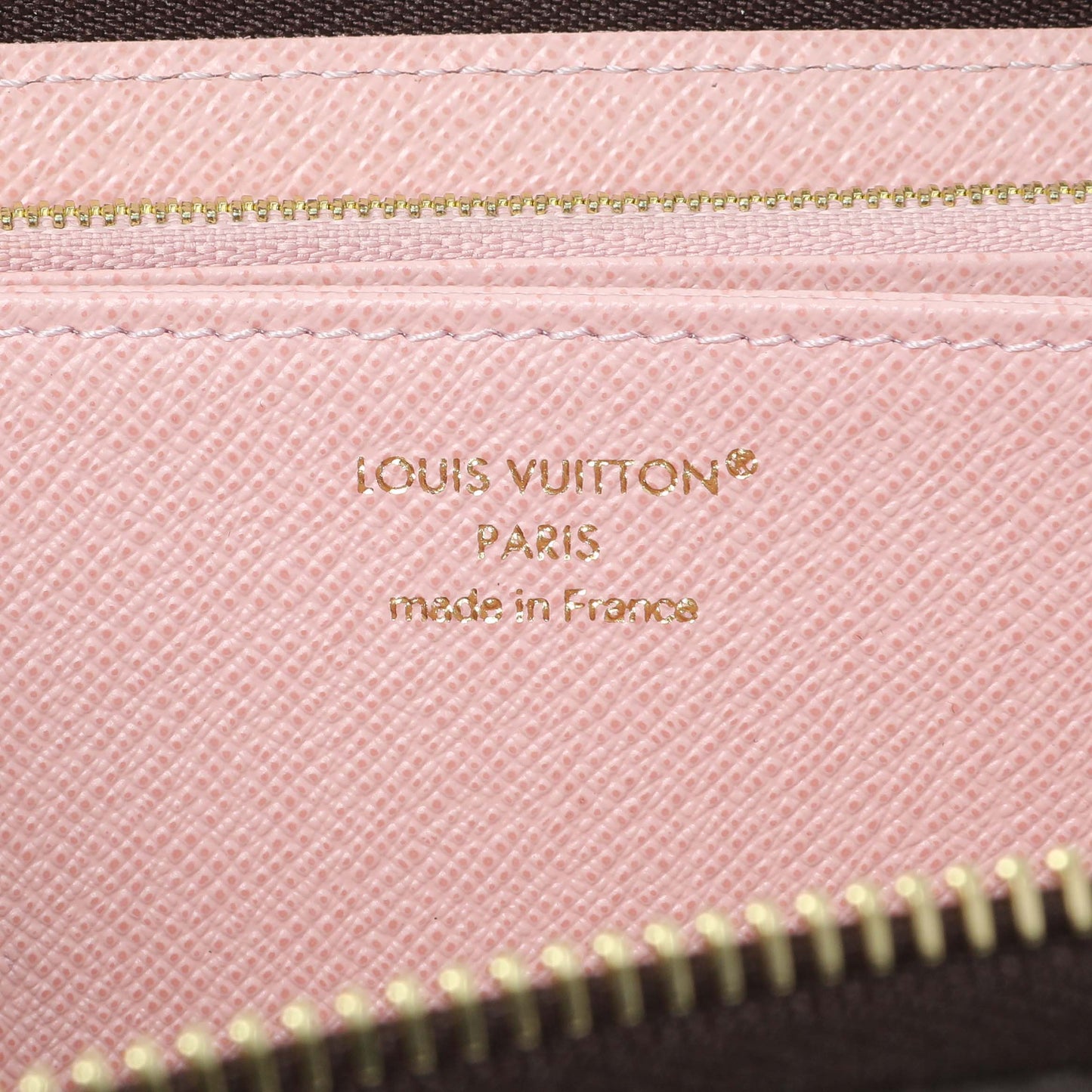Exclusive Louis Vuitton Monogram Zippy Wallet — Detail View