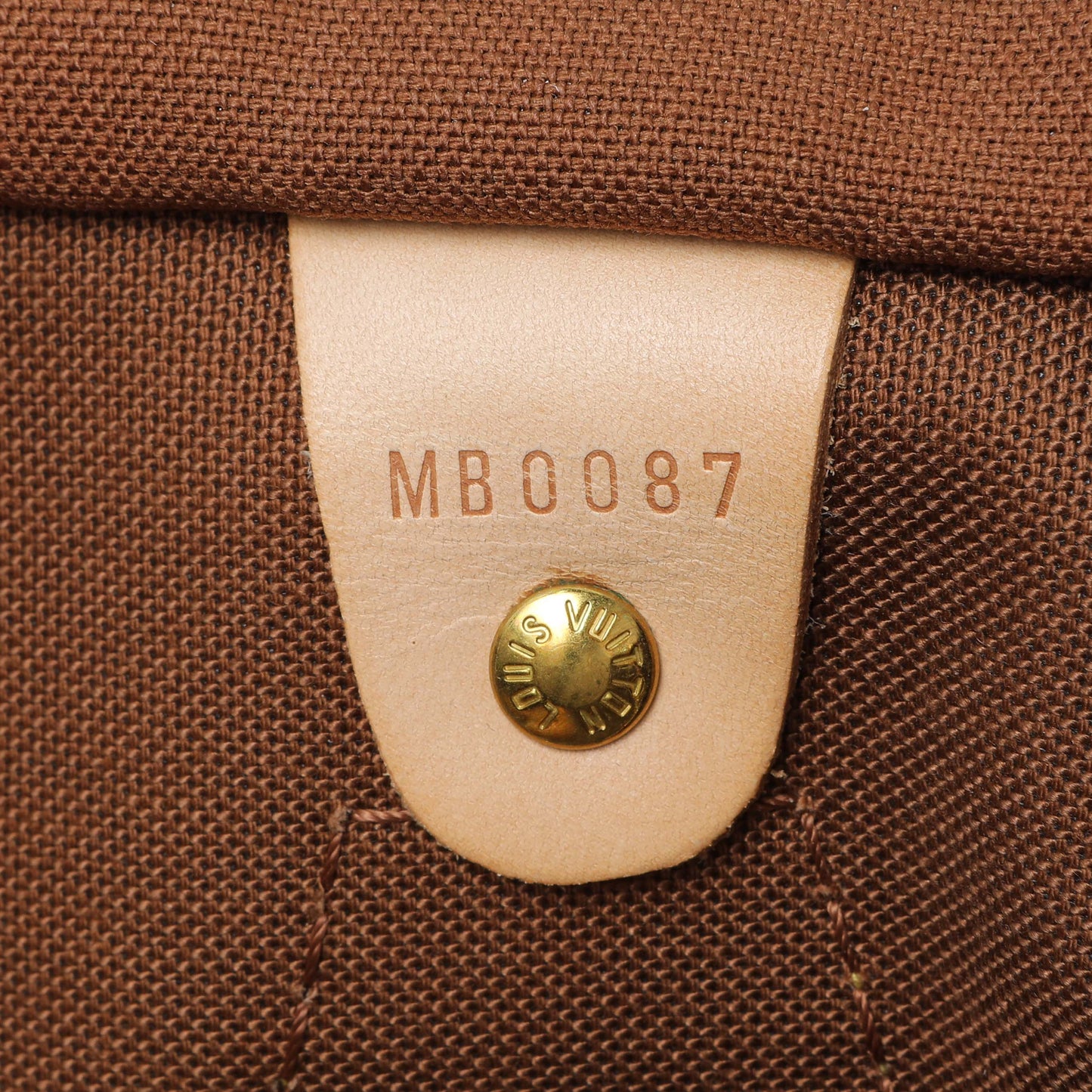 Exclusive Louis Vuitton Monogram Speedy 30 — Lifestyle View