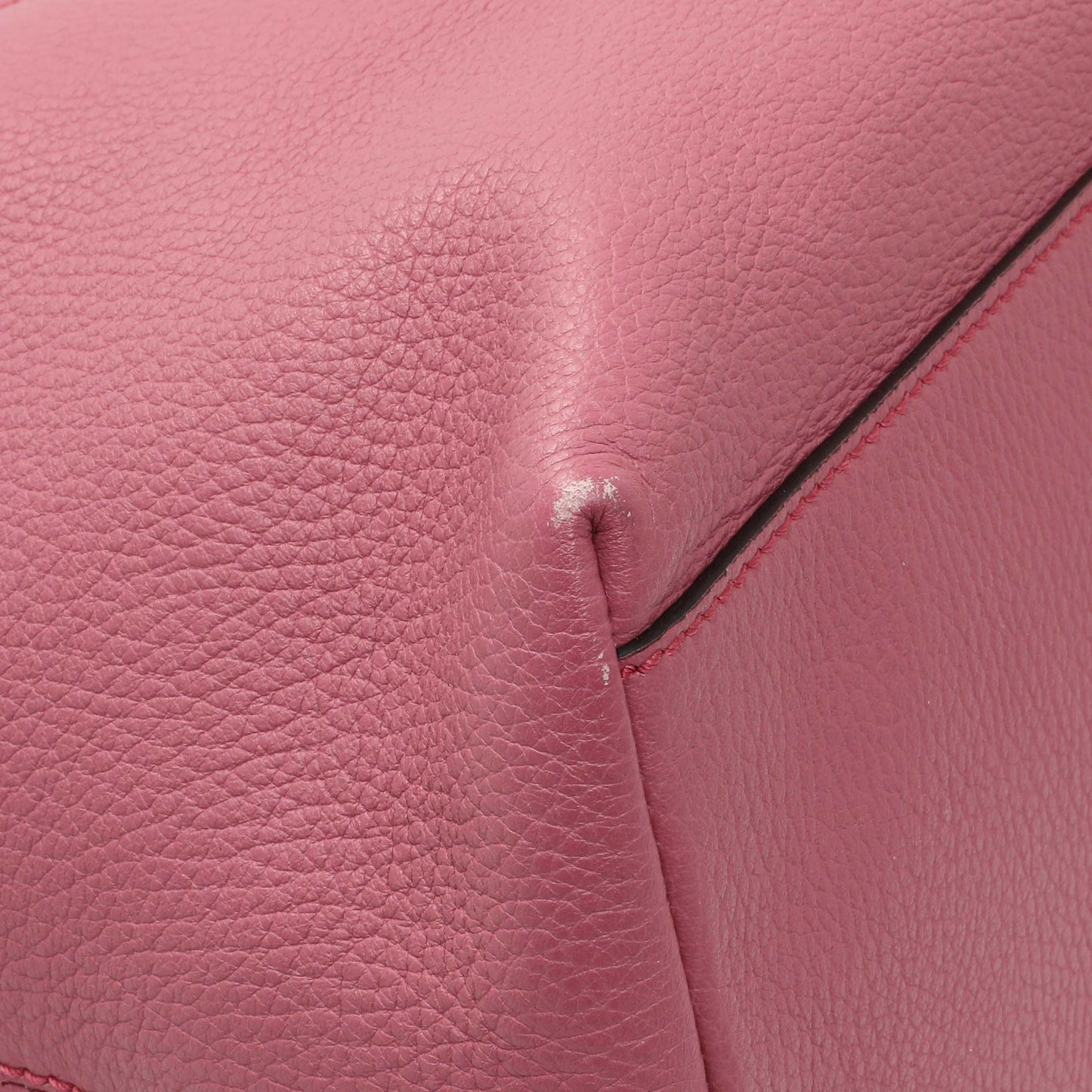 Exclusive Gucci Pink Medium Soho Chain Shoulder Bag — Top View