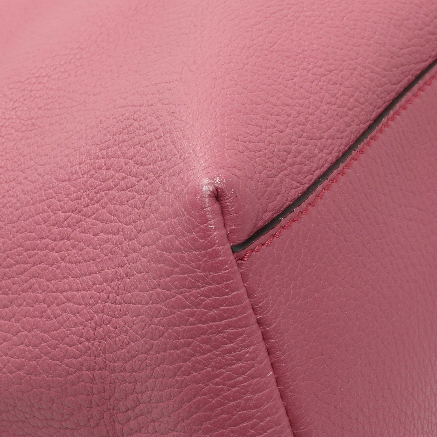 Exclusive Gucci Pink Medium Soho Chain Shoulder Bag — Lifestyle View