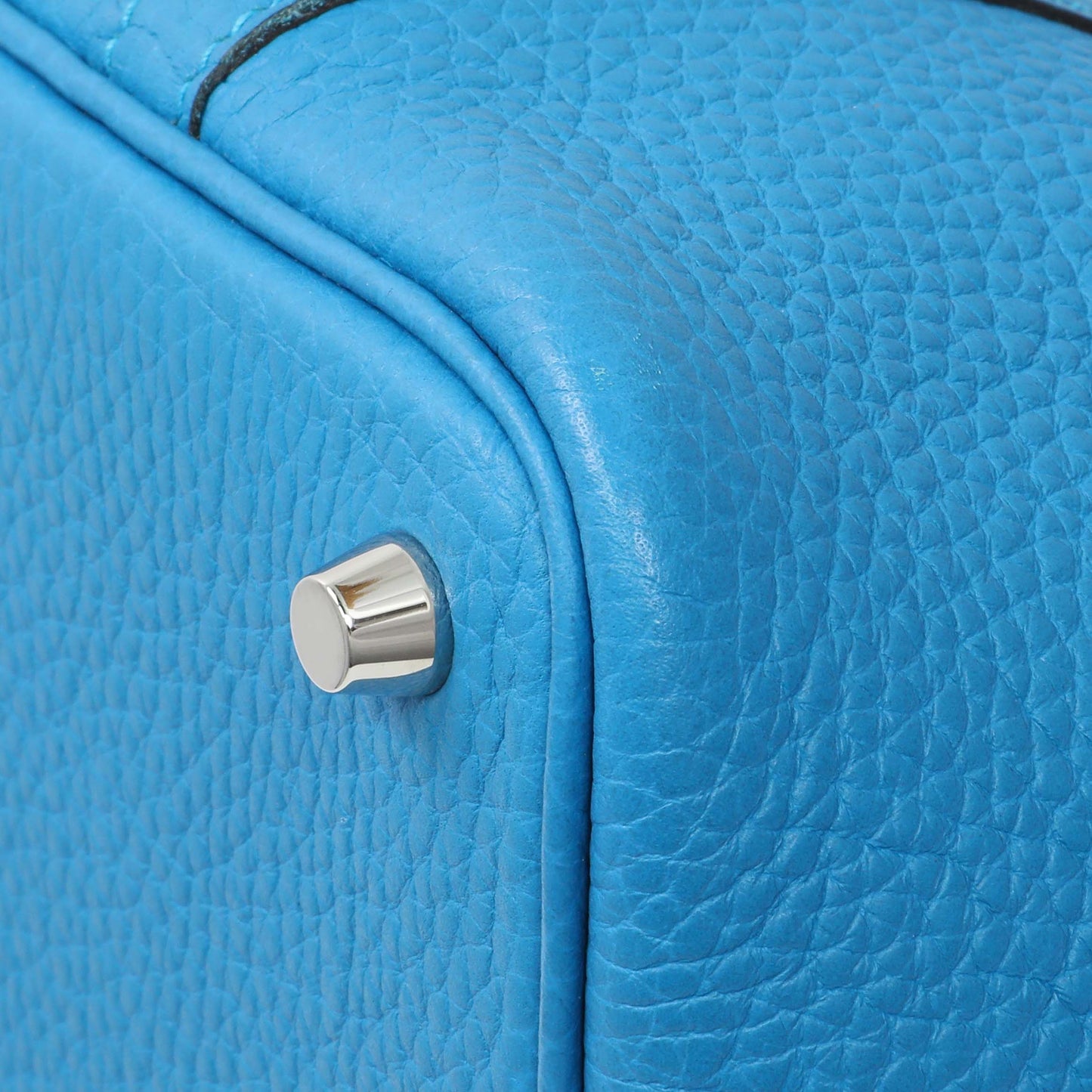Exclusive Hermes Bleu Zanzibar Clemence Picotin Lock 18 PM — Detail View