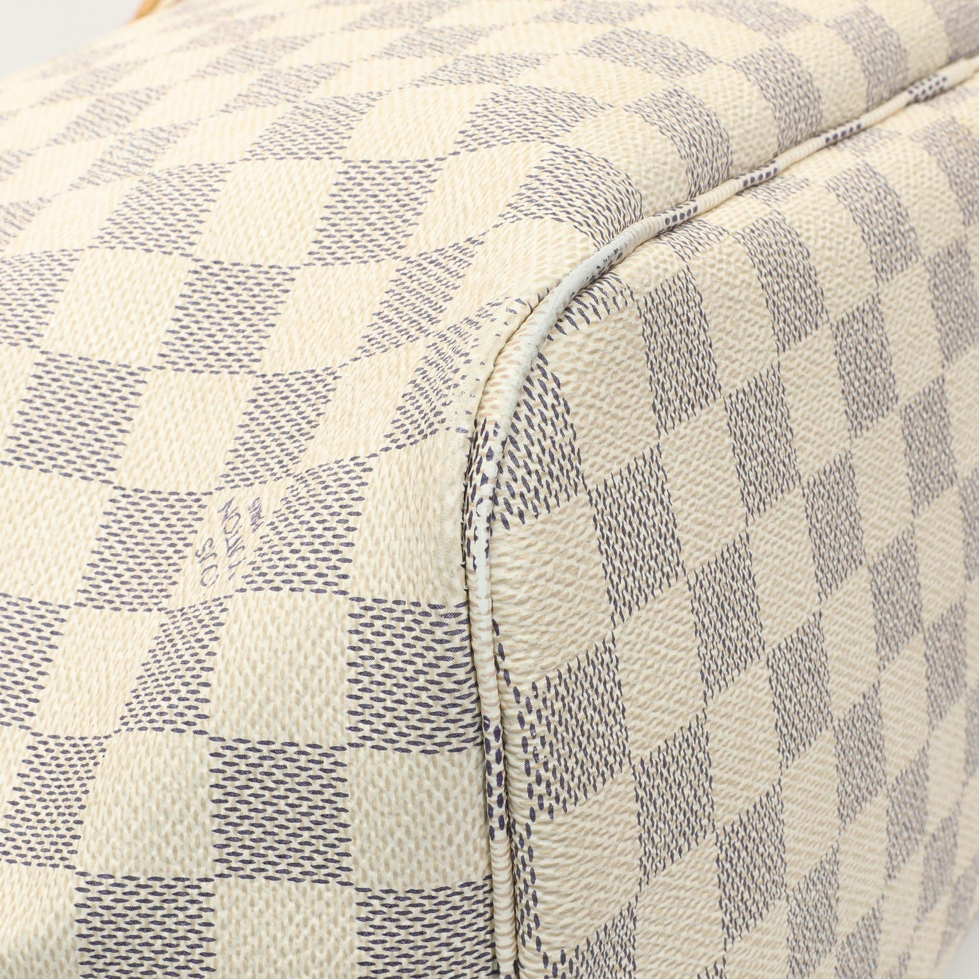 Exclusive Louis Vuitton Damier Azur Neverfull MM — Lifestyle View
