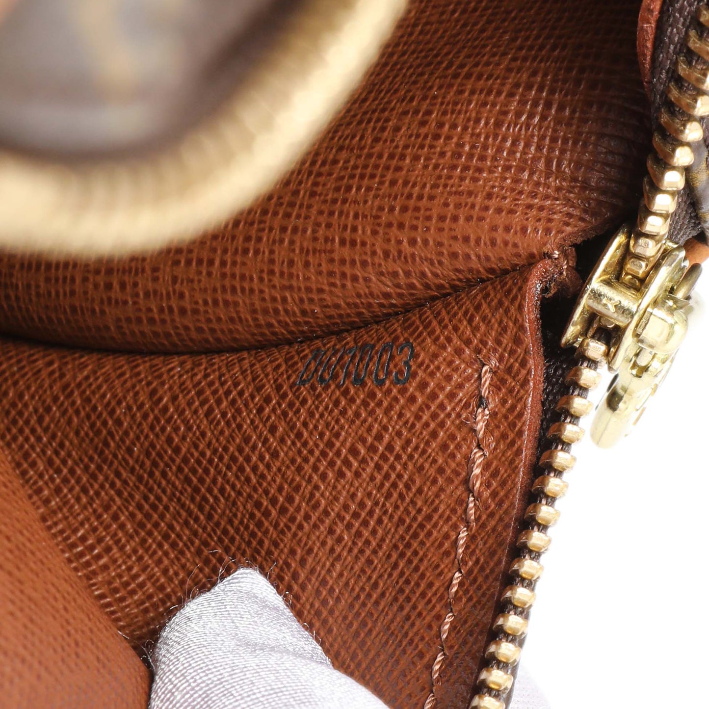 Exclusive Louis Vuitton Monogram Papillon 26 — Alternate View 8