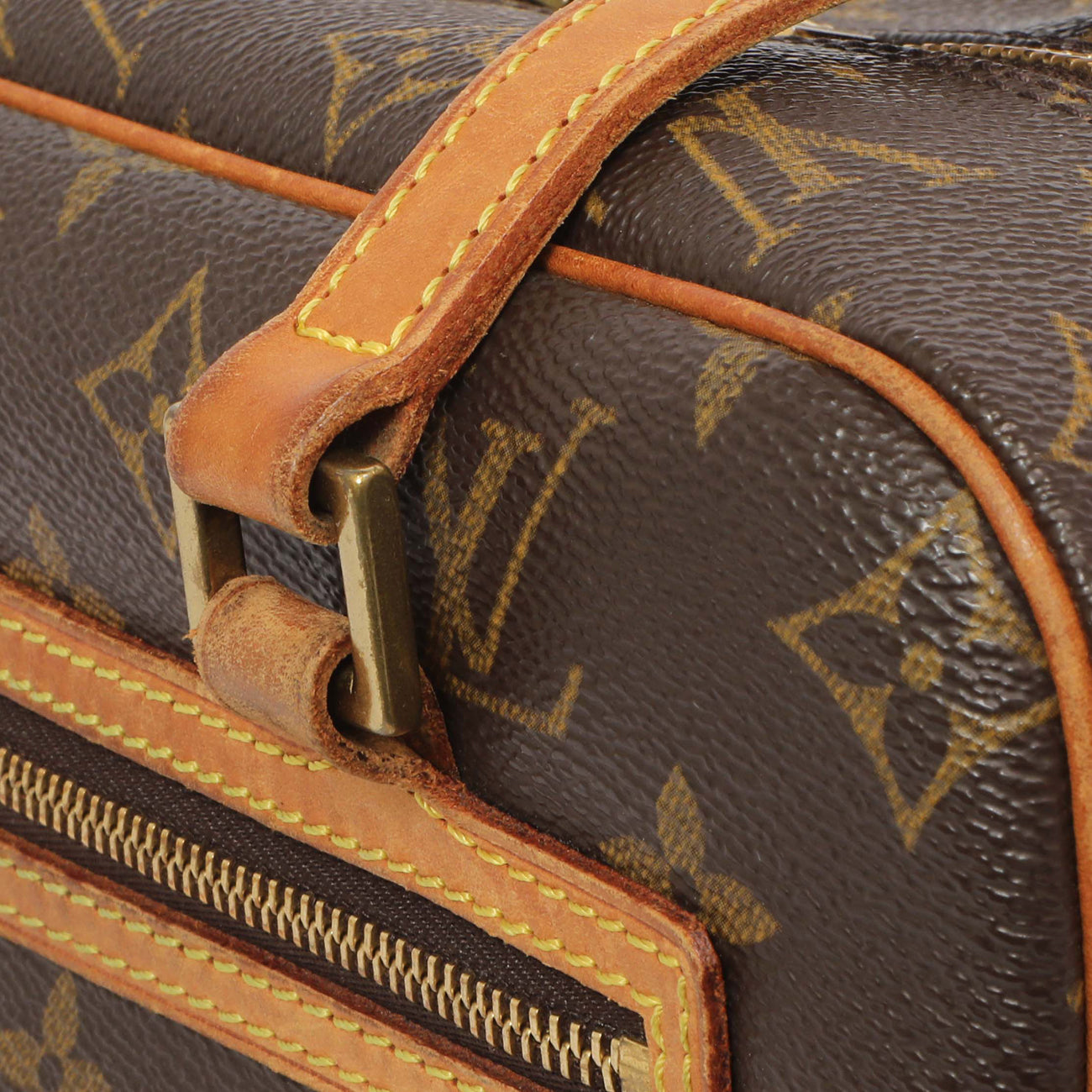 Exclusive Louis Vuitton Monogram Cite MM — Detail View