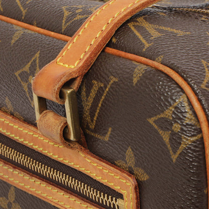 Exclusive Louis Vuitton Monogram Cite MM — Detail View