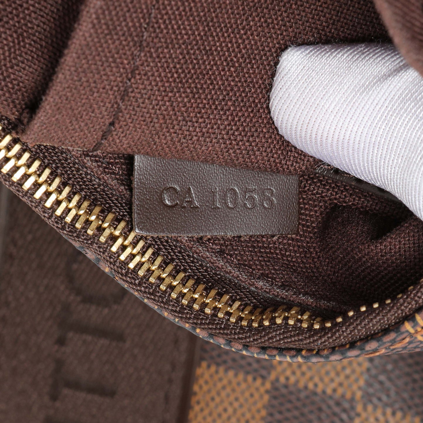 Exclusive Louis Vuitton Damier Ebene Cabas Beaubourg — Alternate View 10