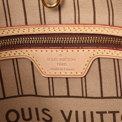 Exclusive Louis Vuitton Monogram Neo Neverfull MM — Alternate View 9
