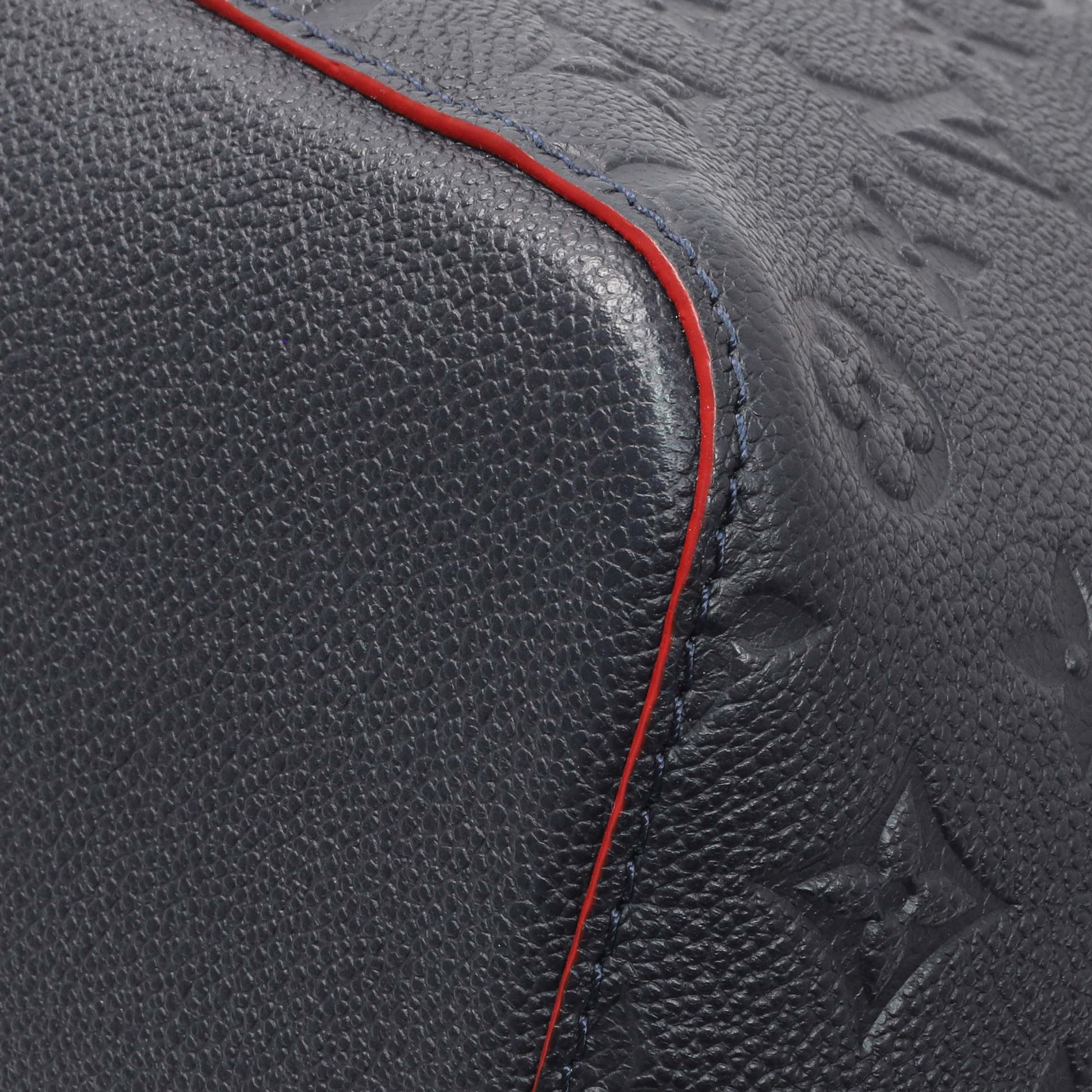Exclusive Louis Vuitton Marine Rouge Empreinte Neonoe MM — Detail View