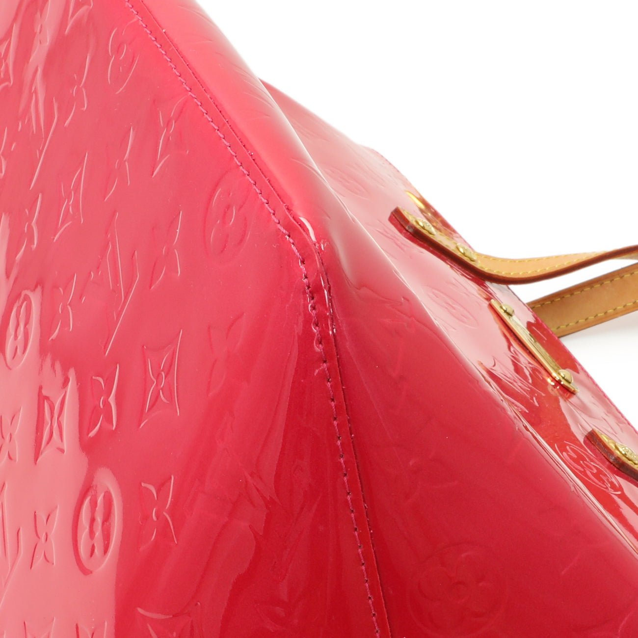 Exclusive Louis Vuitton Pink Vernis Bellevue PM — Detail View