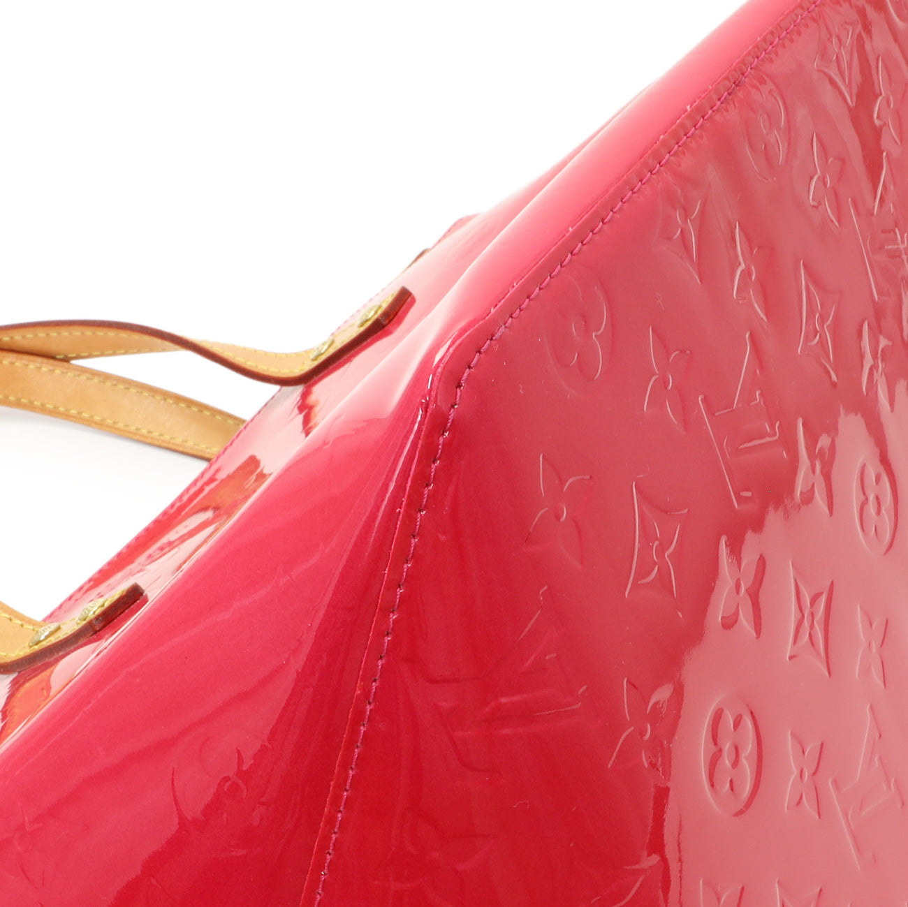 Exclusive Louis Vuitton Pink Vernis Bellevue PM — Lifestyle View