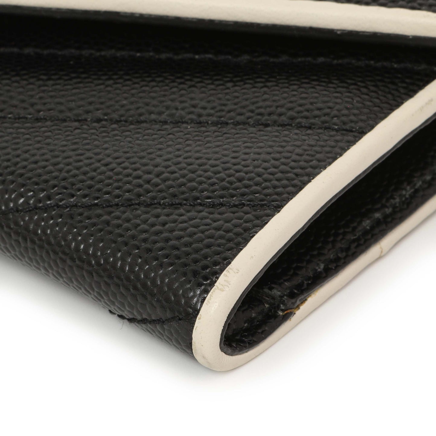Exclusive Saint Laurent Black Grain De Poudre Matelasse Chevron Monogram Envelope Wallet — Detail View