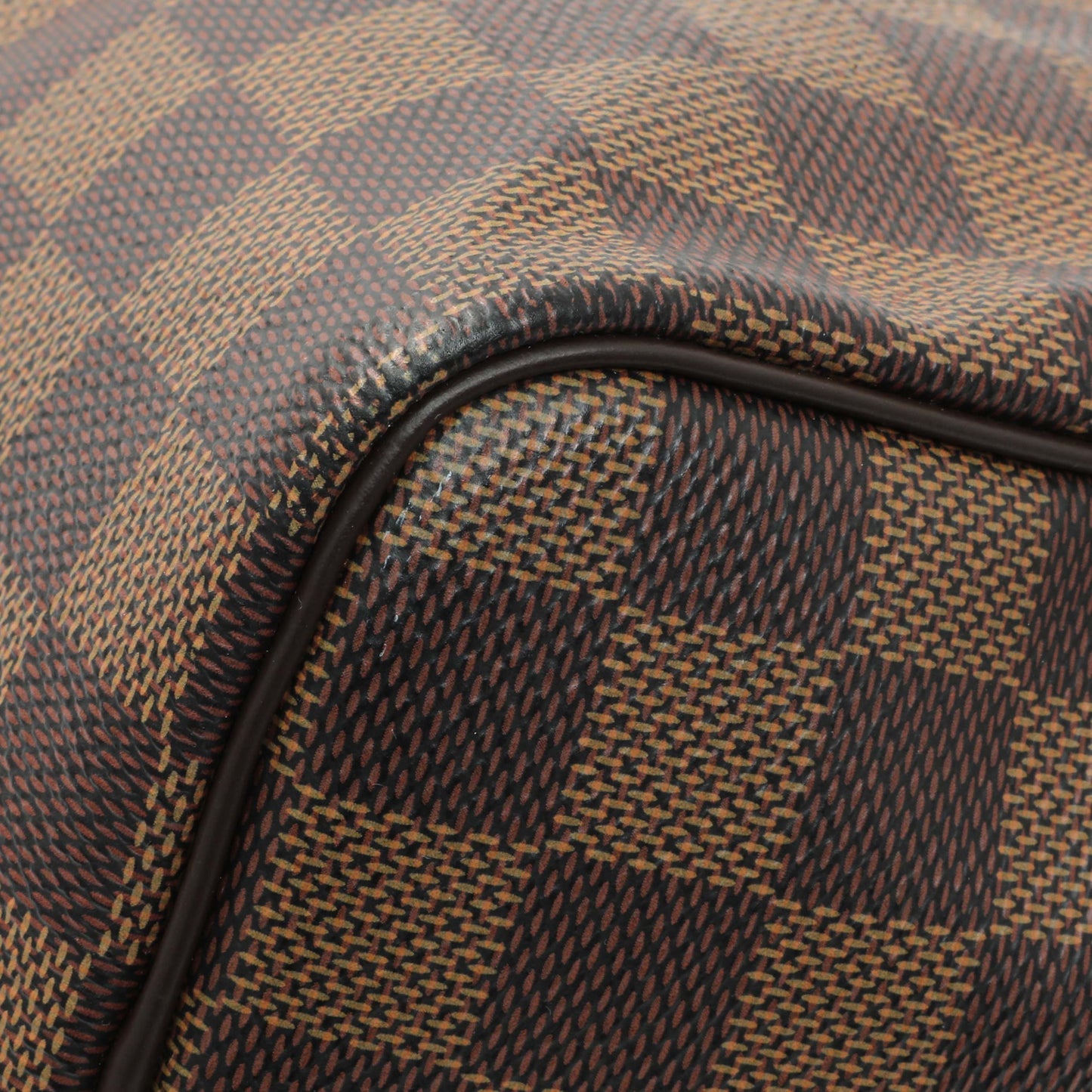 Exclusive Louis Vuitton Damier Ebene Speedy 25 — Detail View