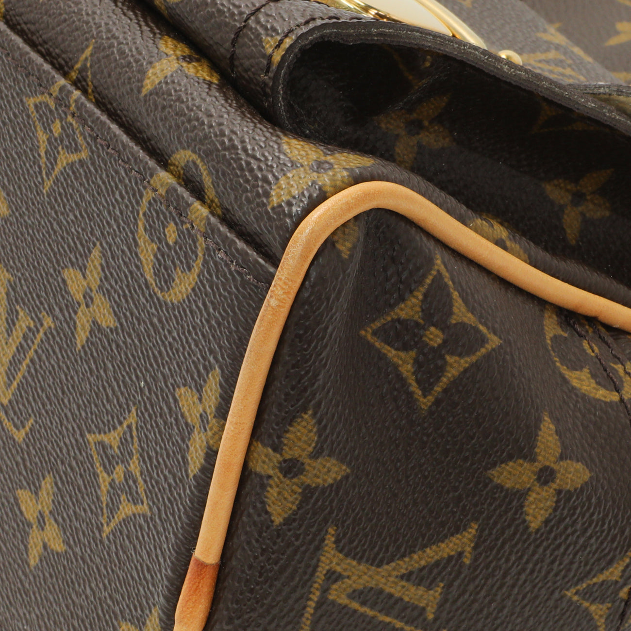 Exclusive Louis Vuitton Monogram Manhattan PM — Detail View