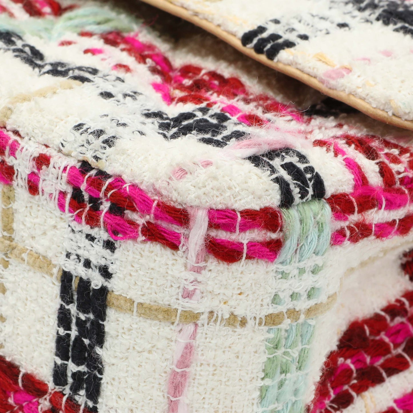 Exclusive Chanel White Pink Tweed Quilted Medium Double Flap — Detail View