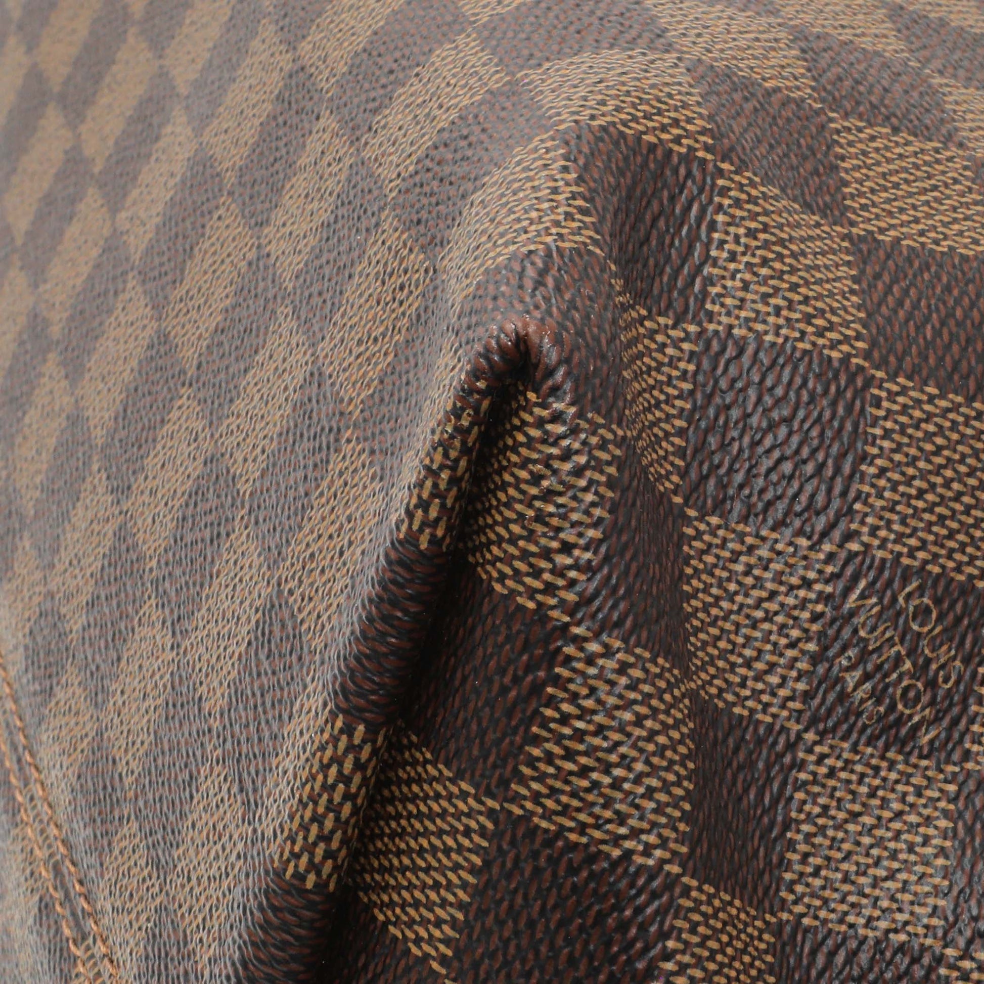 Exclusive Louis Vuitton Damier Ebene Iena MM — Detail View