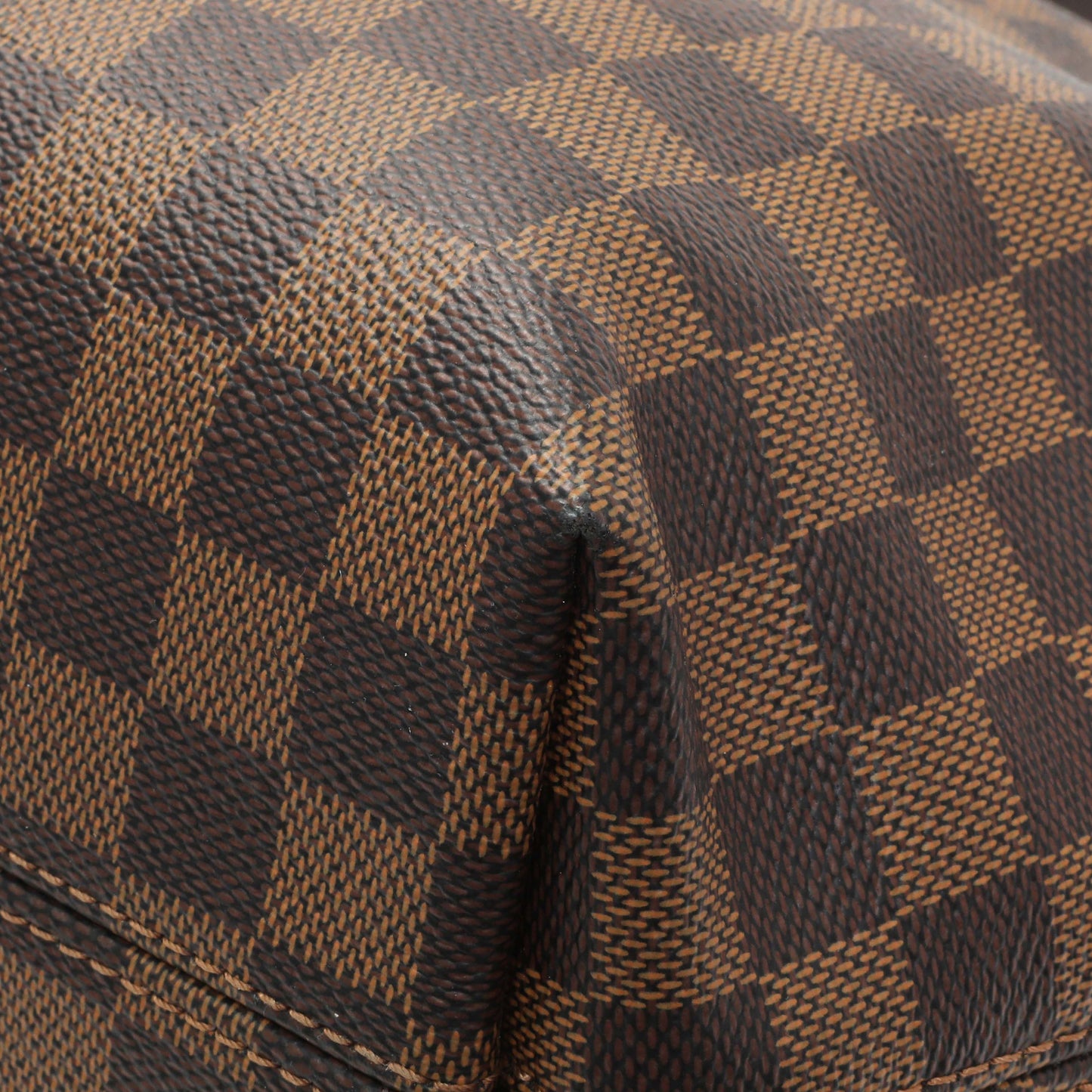 Exclusive Louis Vuitton Damier Ebene Graceful PM — Detail View