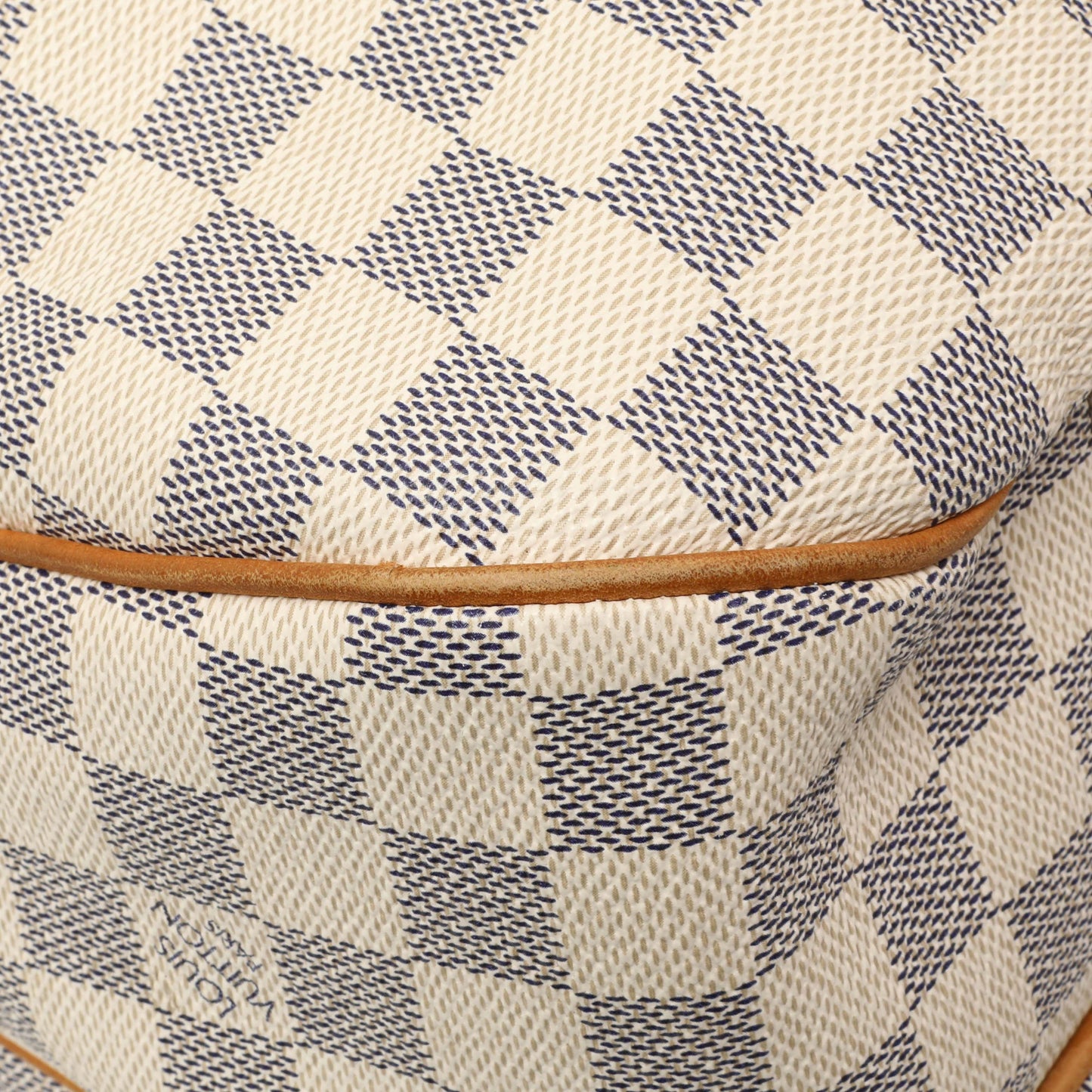 Exclusive Louis Vuitton Damier Azur Evora GM — Top View