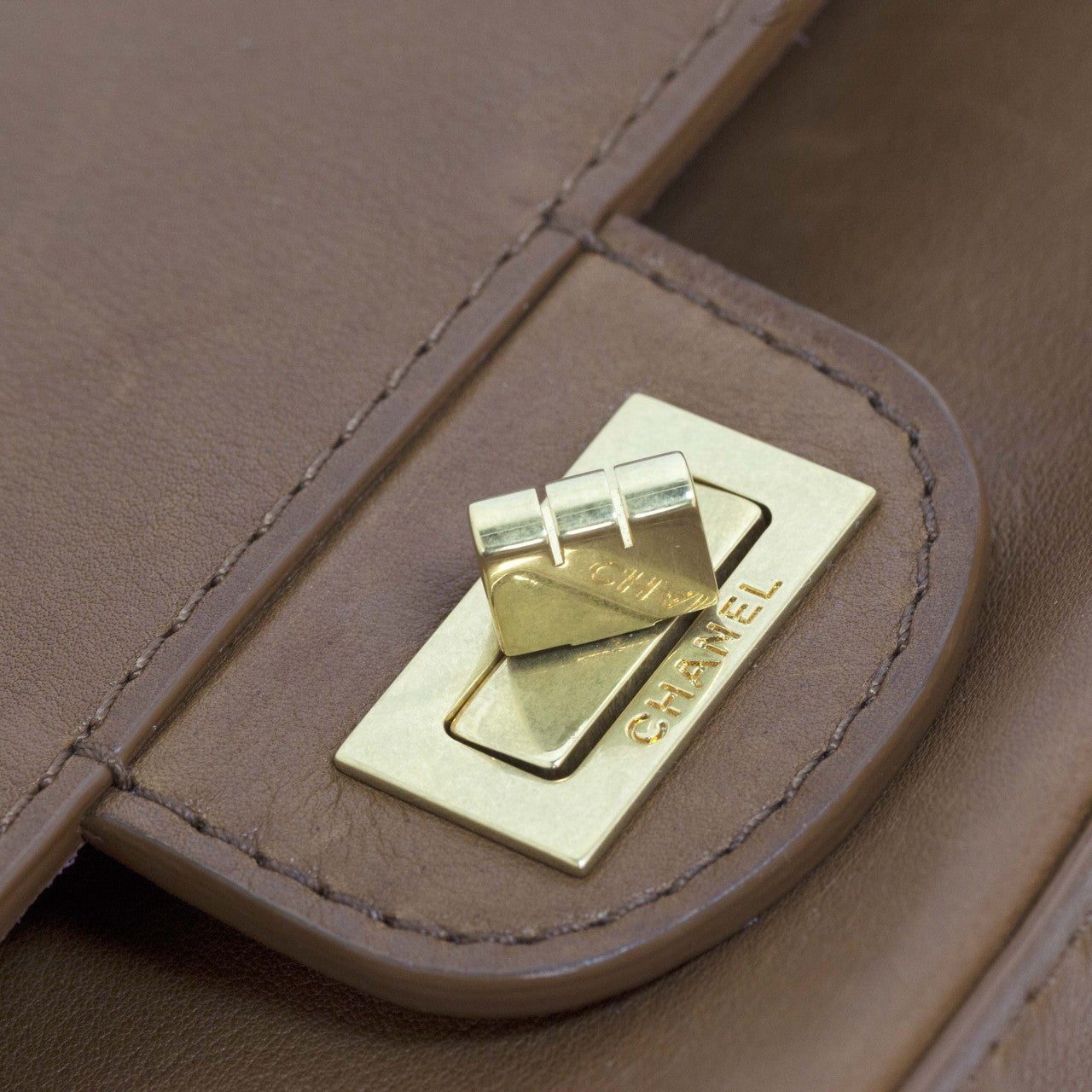 Exclusive Chanel Brown Smooth Leather 2.55 Nude Bag — Alternate View 12
