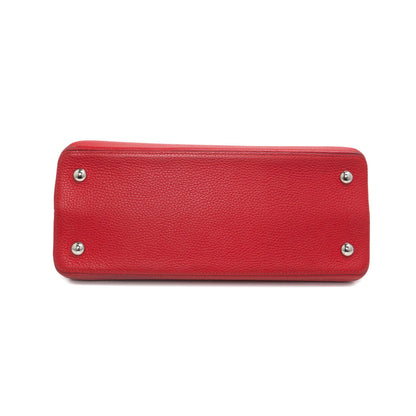 Exclusive Louis Vuitton Taurillon Leather Capucines  MM — Alternate View 11
