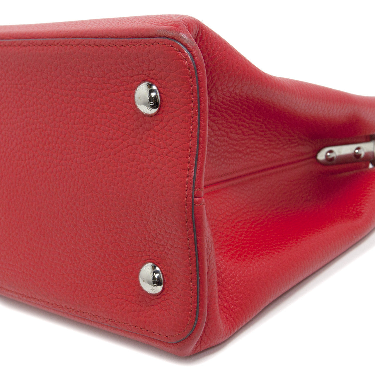 Exclusive Louis Vuitton Taurillon Leather Capucines  MM — Alternate View 9