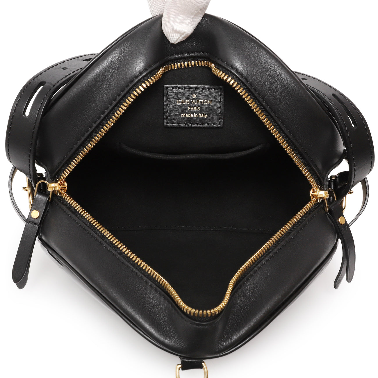 Exclusive Louis Vuitton Black Vernis Boite Chapeau Souple MM — Detail View