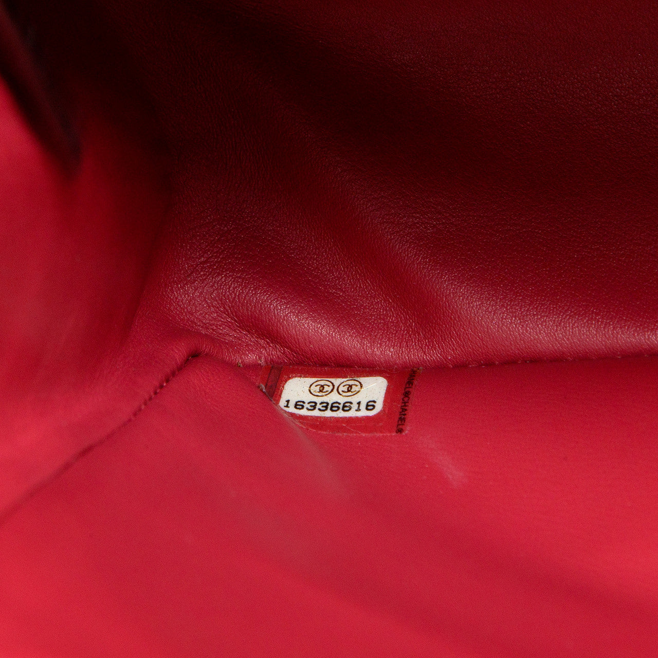 Exclusive Chanel  Red Alligator Reissue 2.55 Double Flap 226 — Alternate View 14