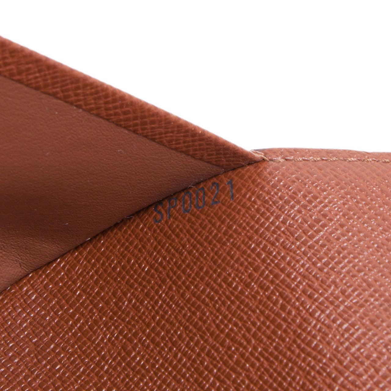 Exclusive Louis Vuitton Monogram Medium  Ring Agenda Cover — Alternate View 7
