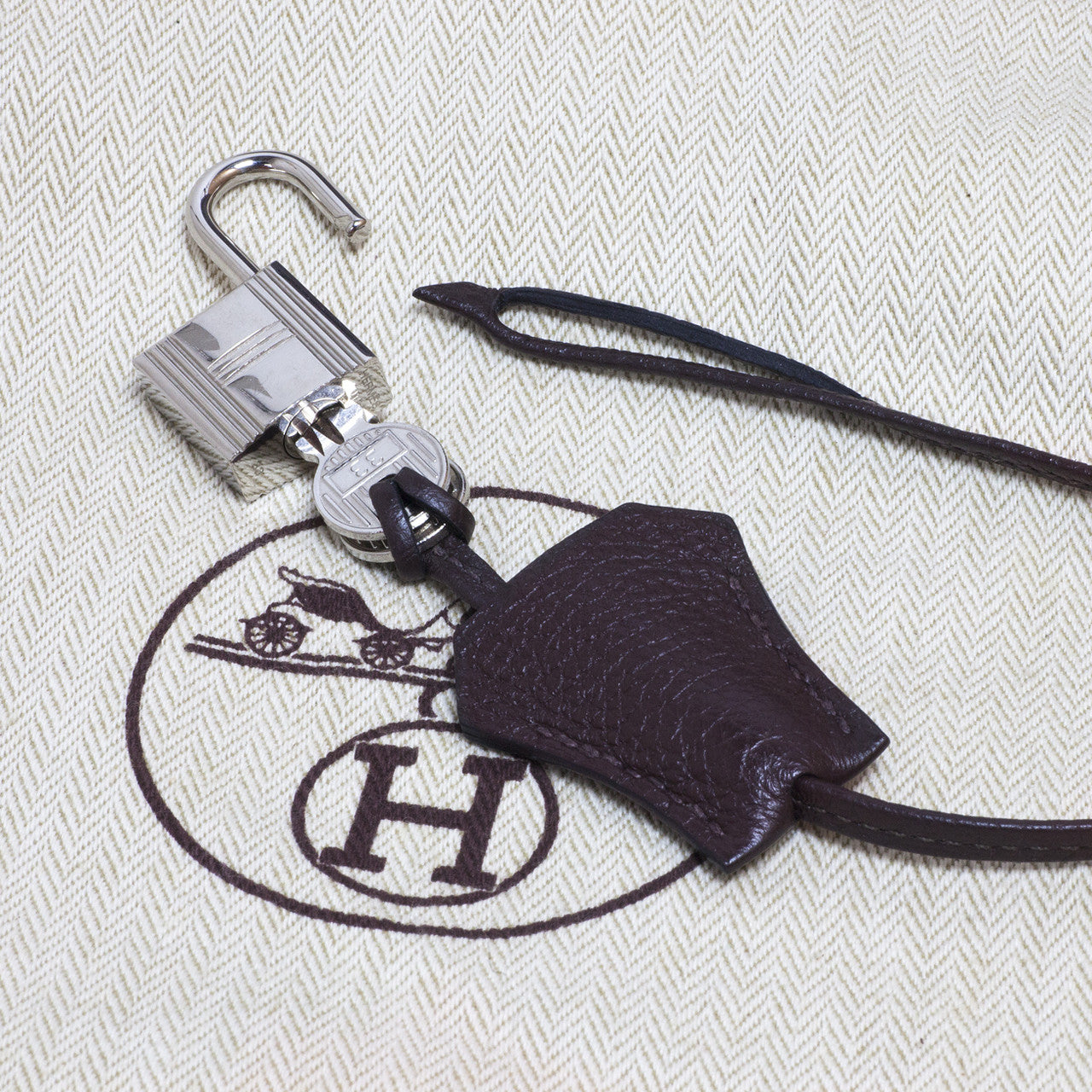 Exclusive Hermes Chocolate Togo Birkin 35 — Alternate View 18