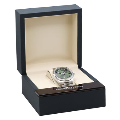 Exclusive Longines Stainless Steel Conquest L3.830.4.02.6 — Detail View