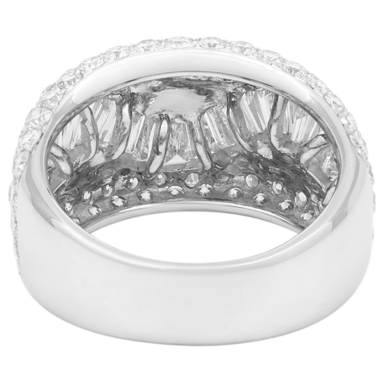 Exclusive 18K White Gold 2.89 Carat Diamond Ring — Side View