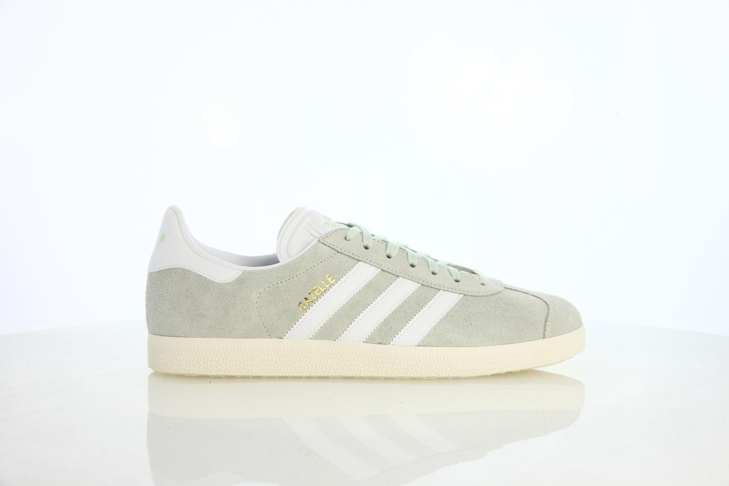 Exclusive adidas Originals Gazelle "Linen Green" — 3.5 — Front View
