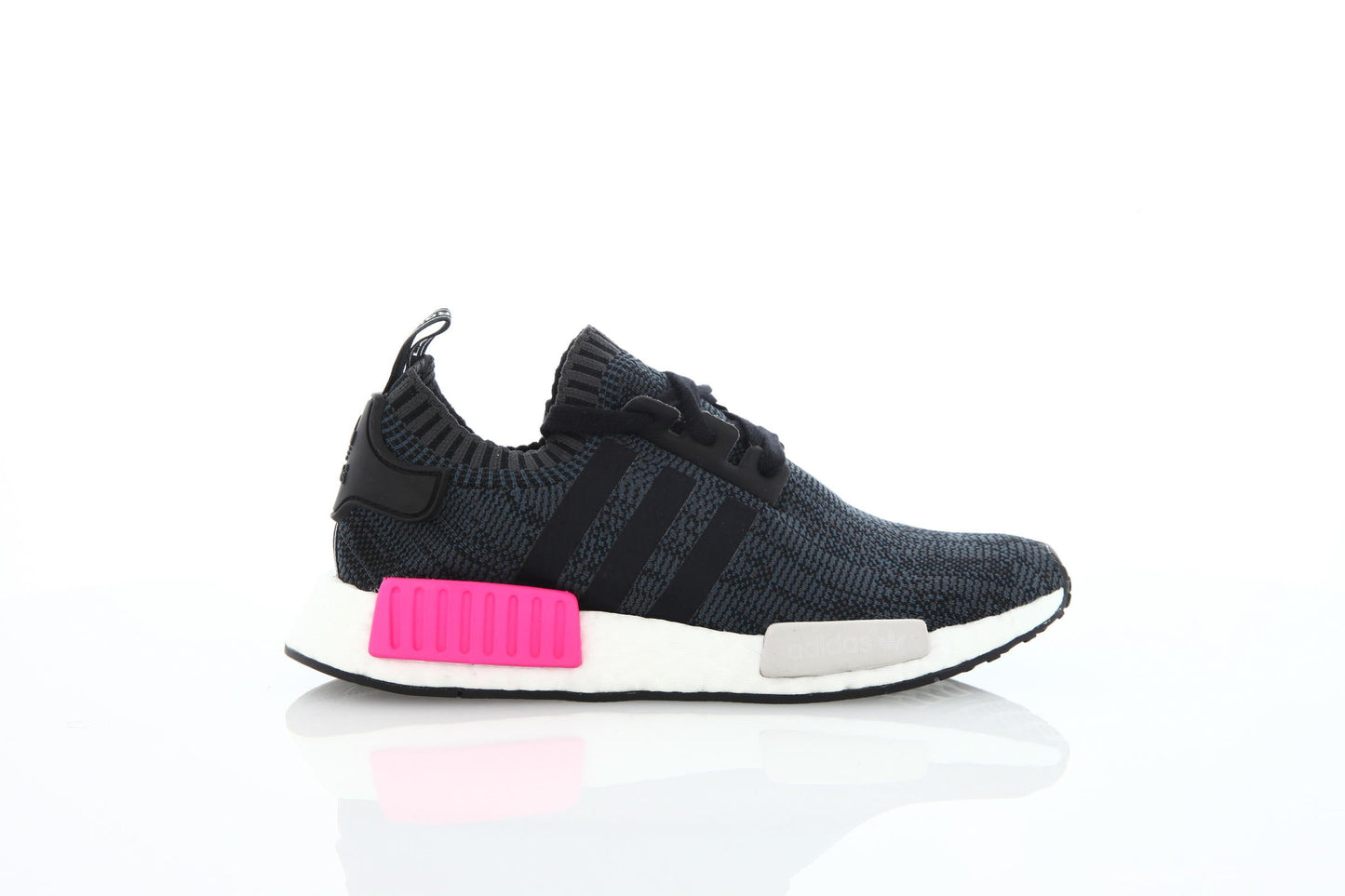 Exclusive adidas Originals Nmd R1 Boost Runner W Primeknit "Core Black" — 3 — Front View