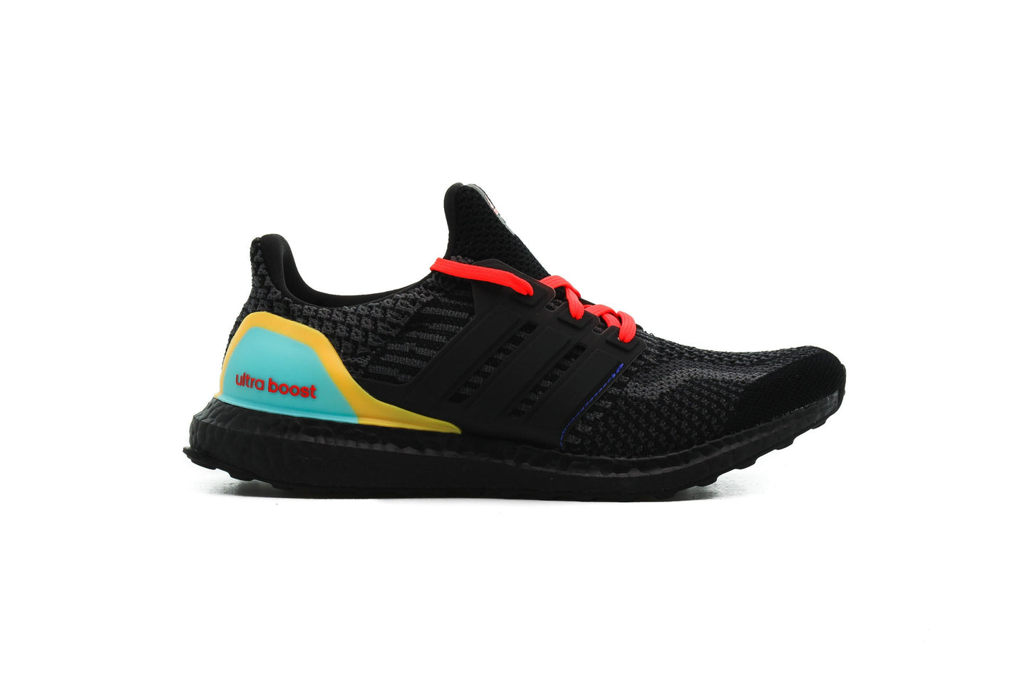 Exclusive adidas Originals ULTRABOOST 5.0 DNA — 3.5 — Front View