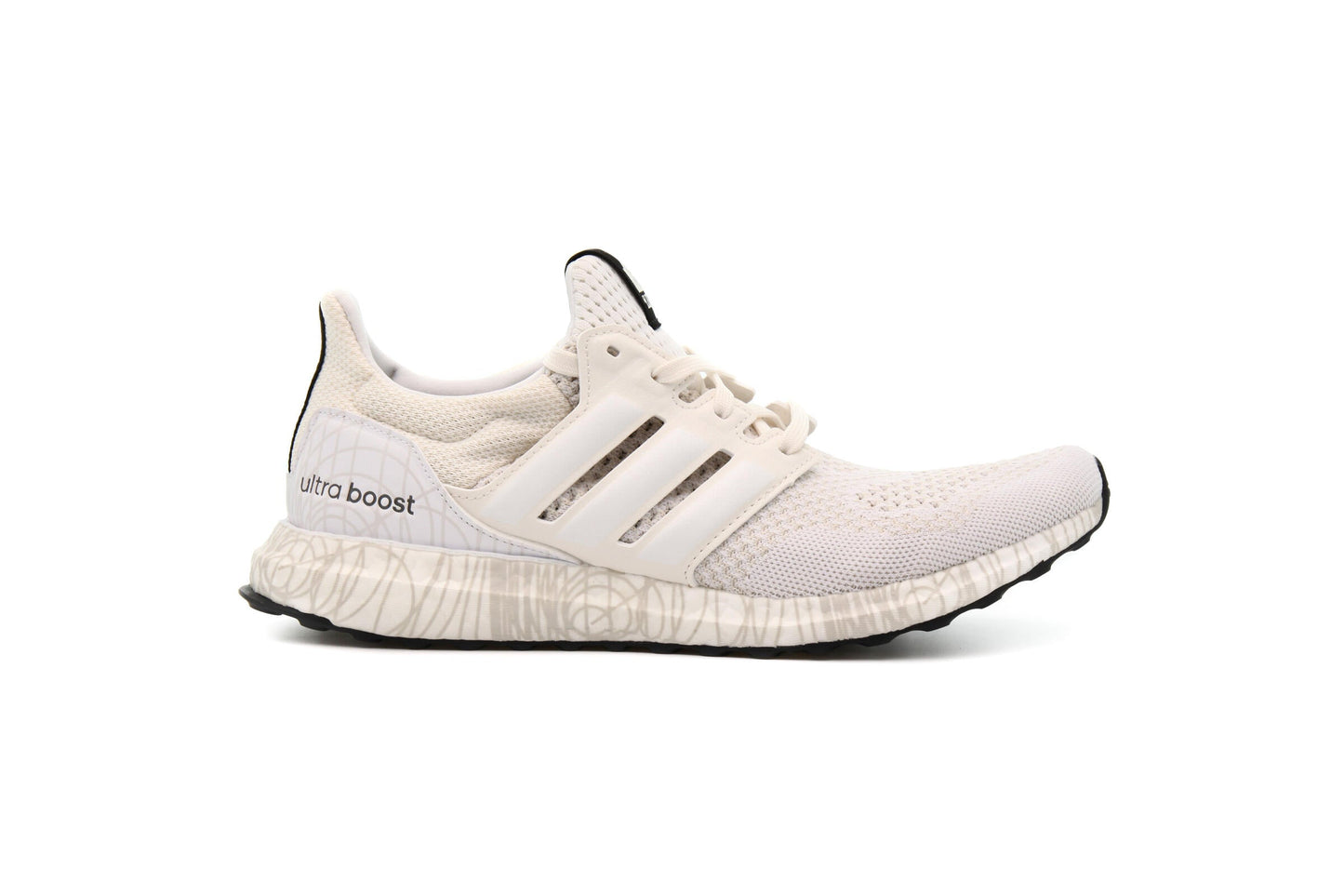 Exclusive adidas Performance x STARWARS ULTRABOOST "PRINCESS LEIA" — 3.5 — Front View