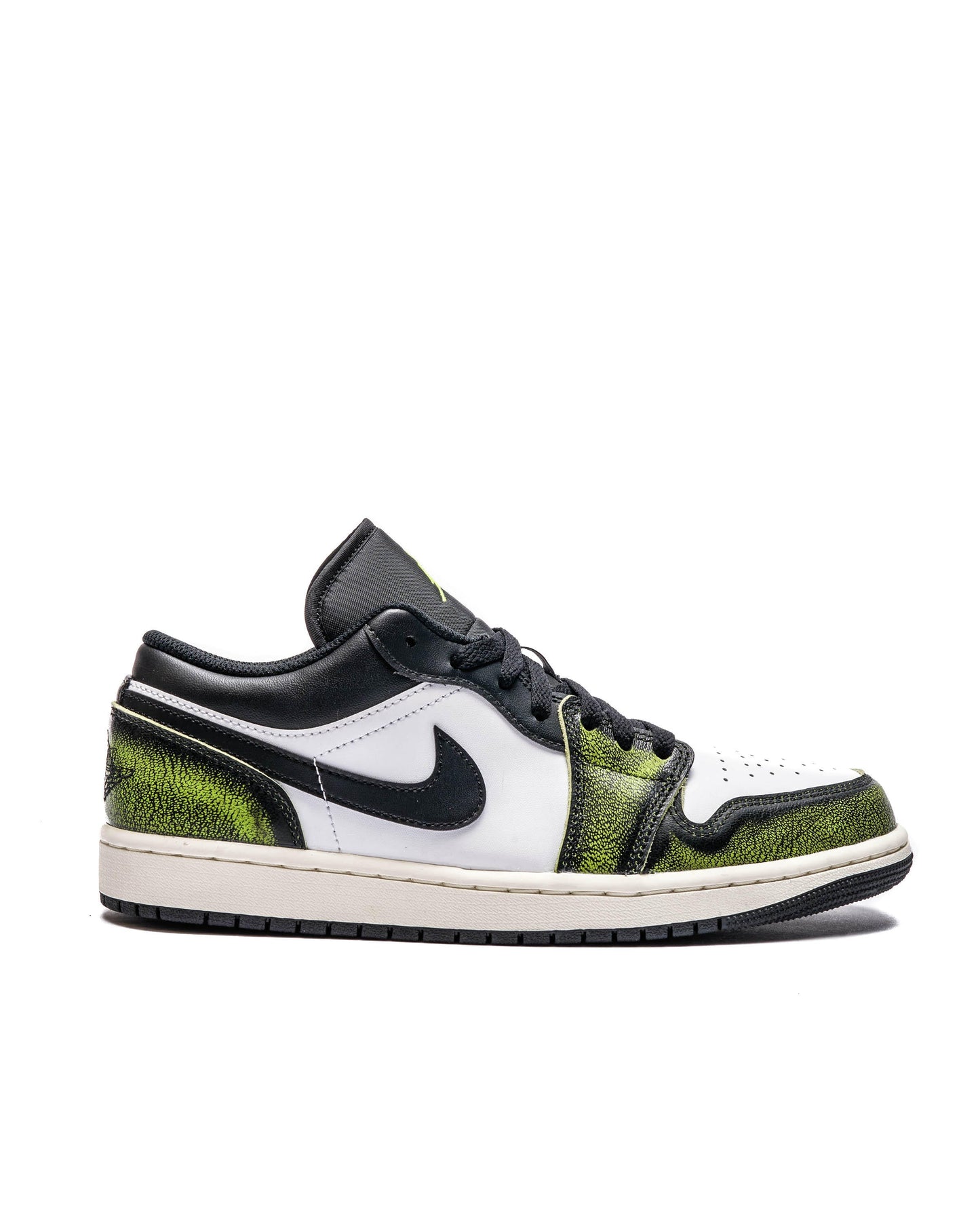 Exclusive Air Jordan 1 LOW SE — 3.5 — Front View