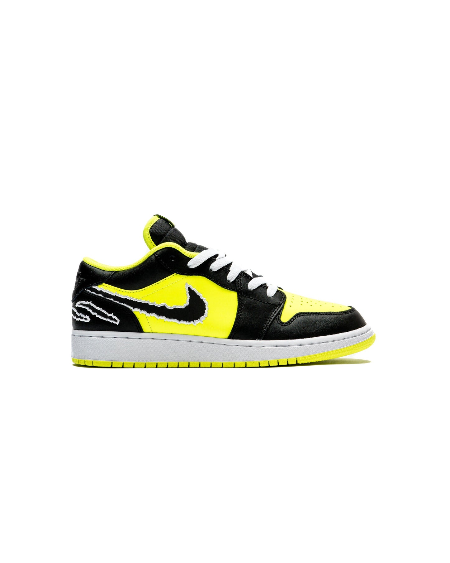 Exclusive Air Jordan 1 Low SE (GS) — 3.5Y — Front View