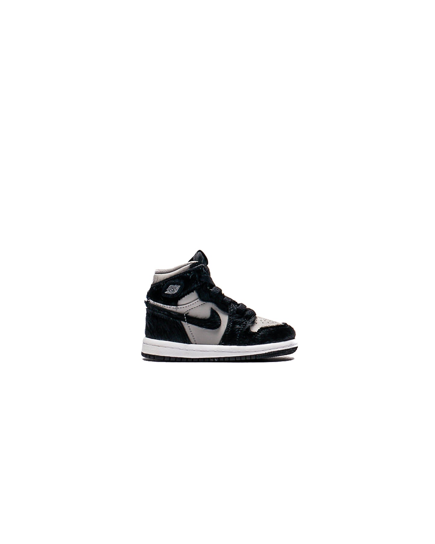 Exclusive Air Jordan 1 RETRO HIGH OG (TD) — 0C — Front View