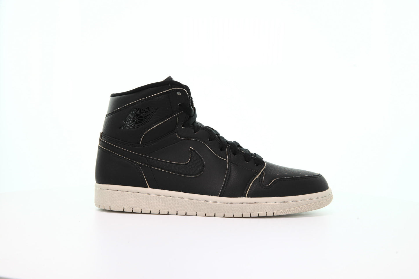 Exclusive Air Jordan 1 Retro High Prem "Black" — 3.5 — Front View