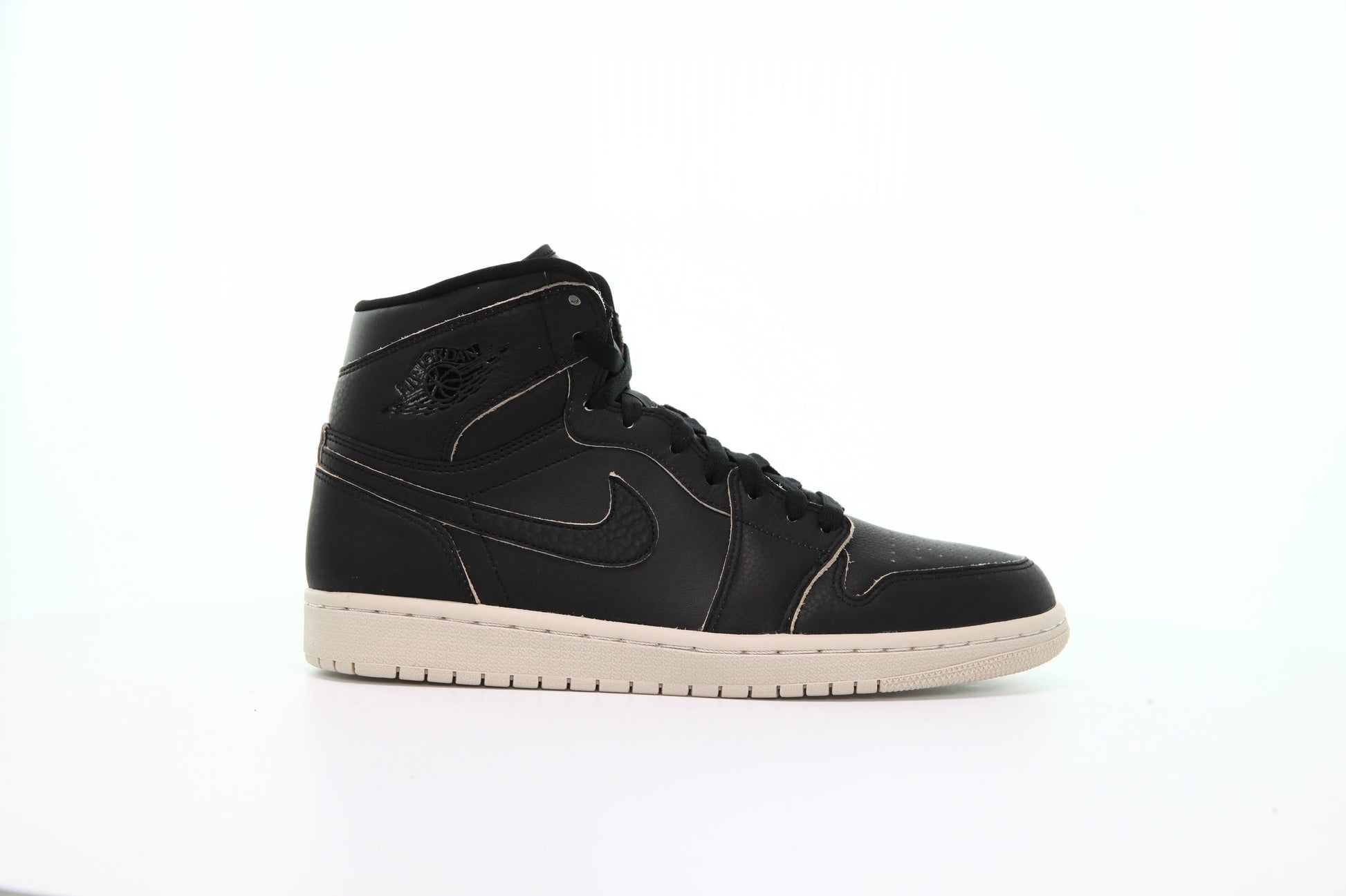 Exclusive Air Jordan 1 Retro High Prem "Black" — 3.5 — Front View